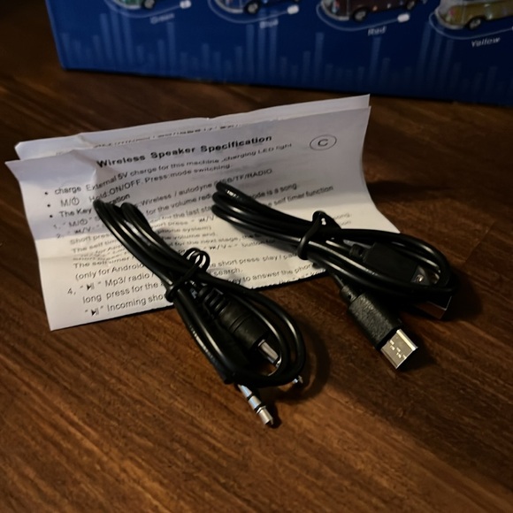 NIB Wireless Bluetooth Car Speaker - Picture 11 of 11